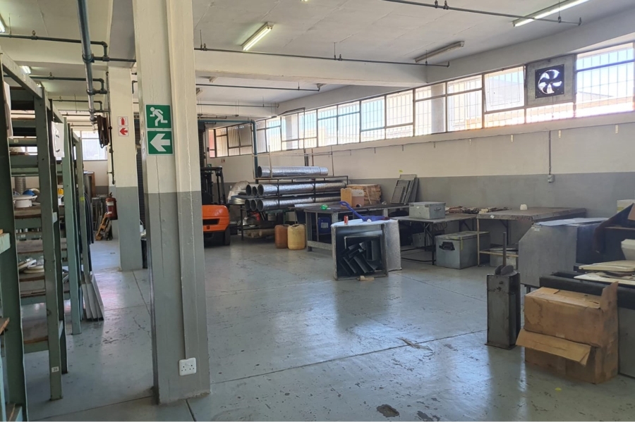 To Let commercial Property for Rent in North End Eastern Cape